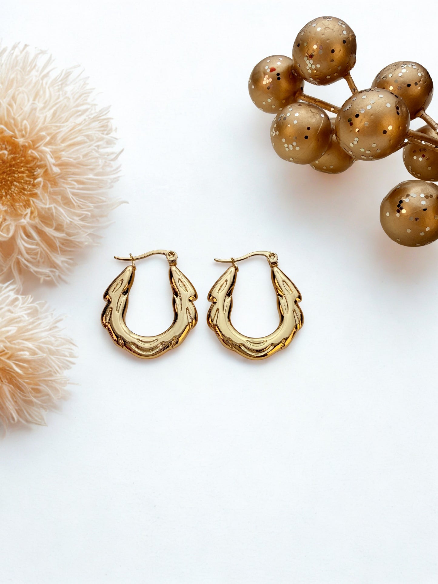 Aura Hoops
