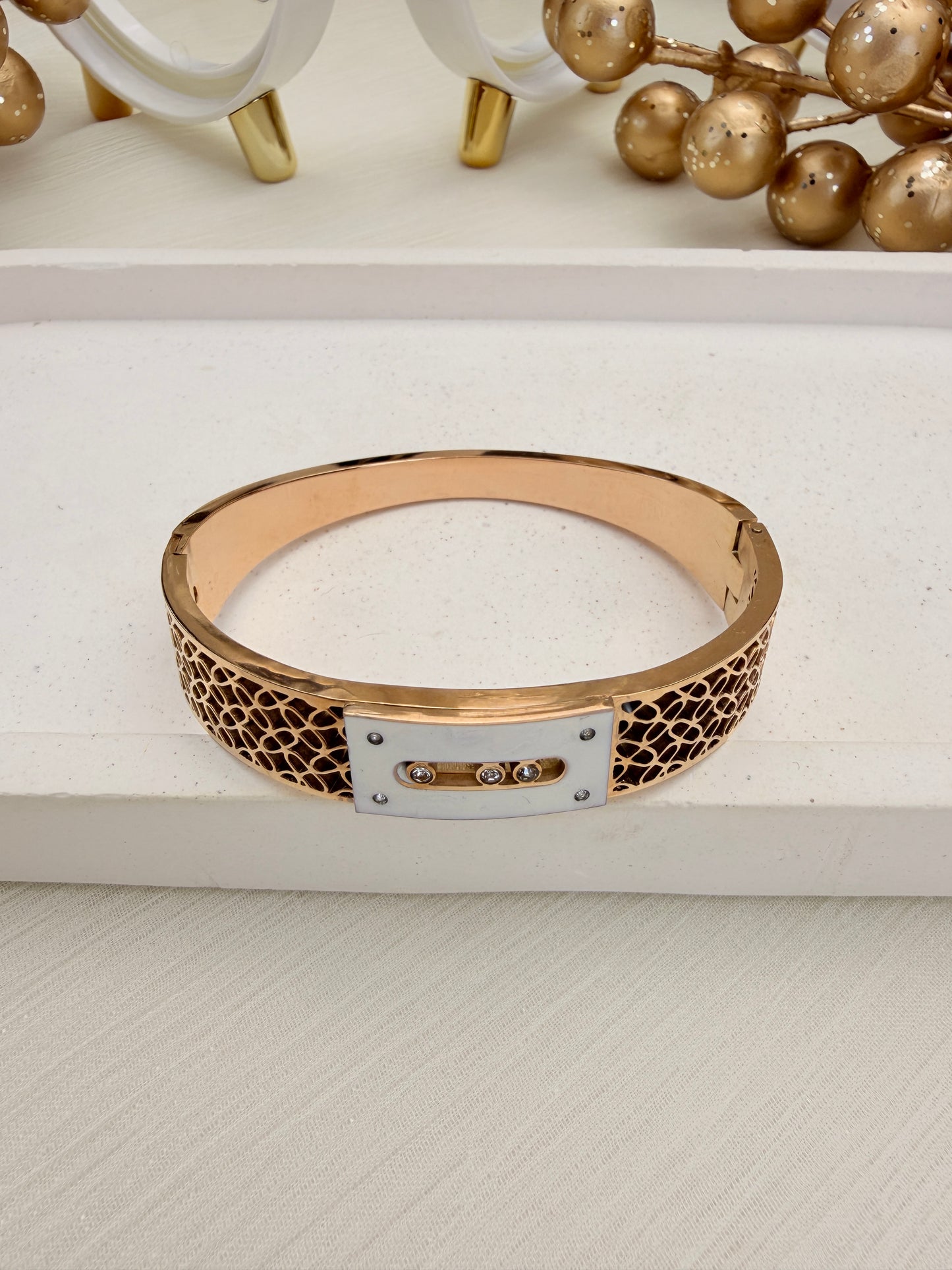 Aurora Bangle