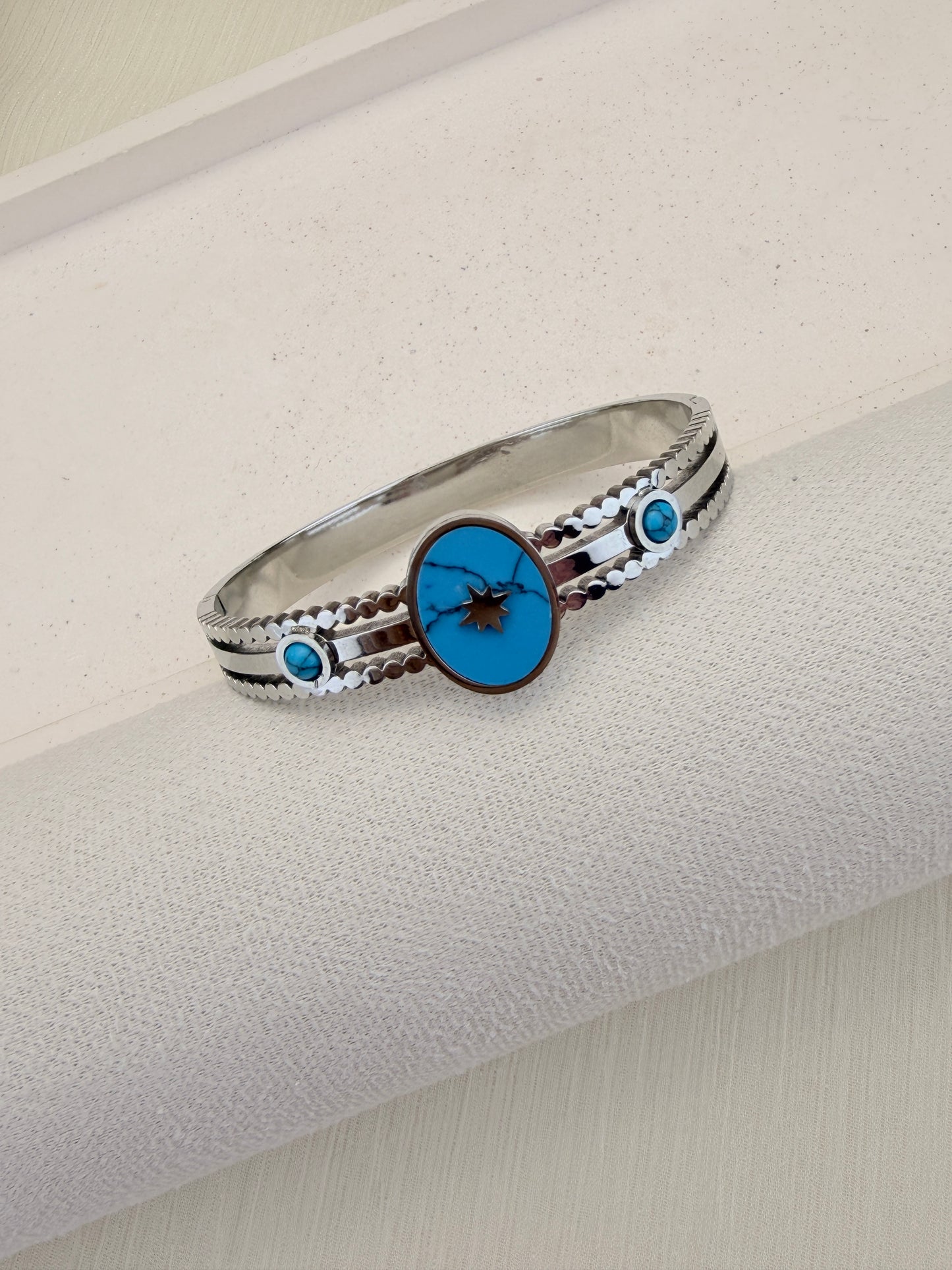 Stella Bangle