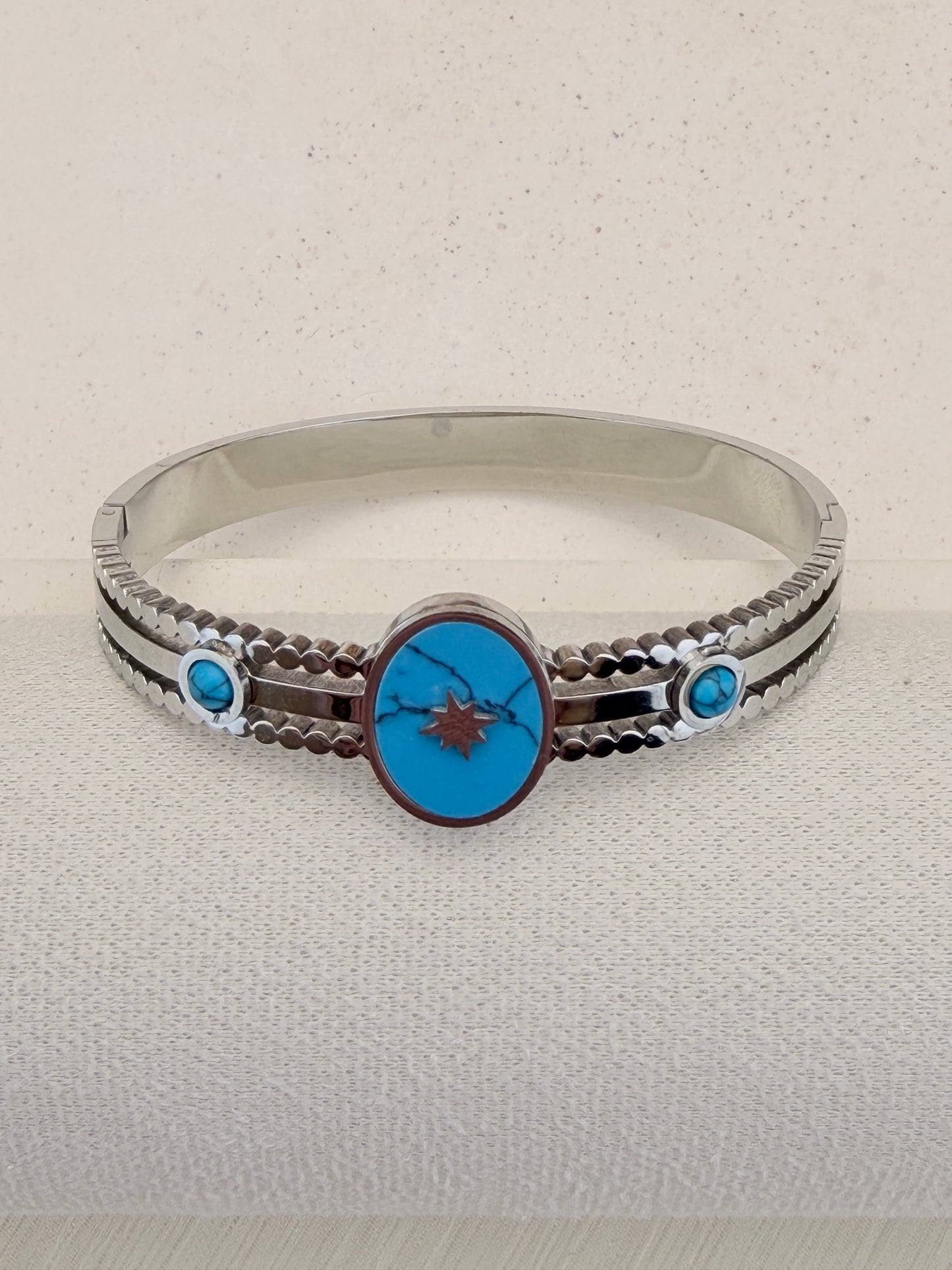 Stella Bangle