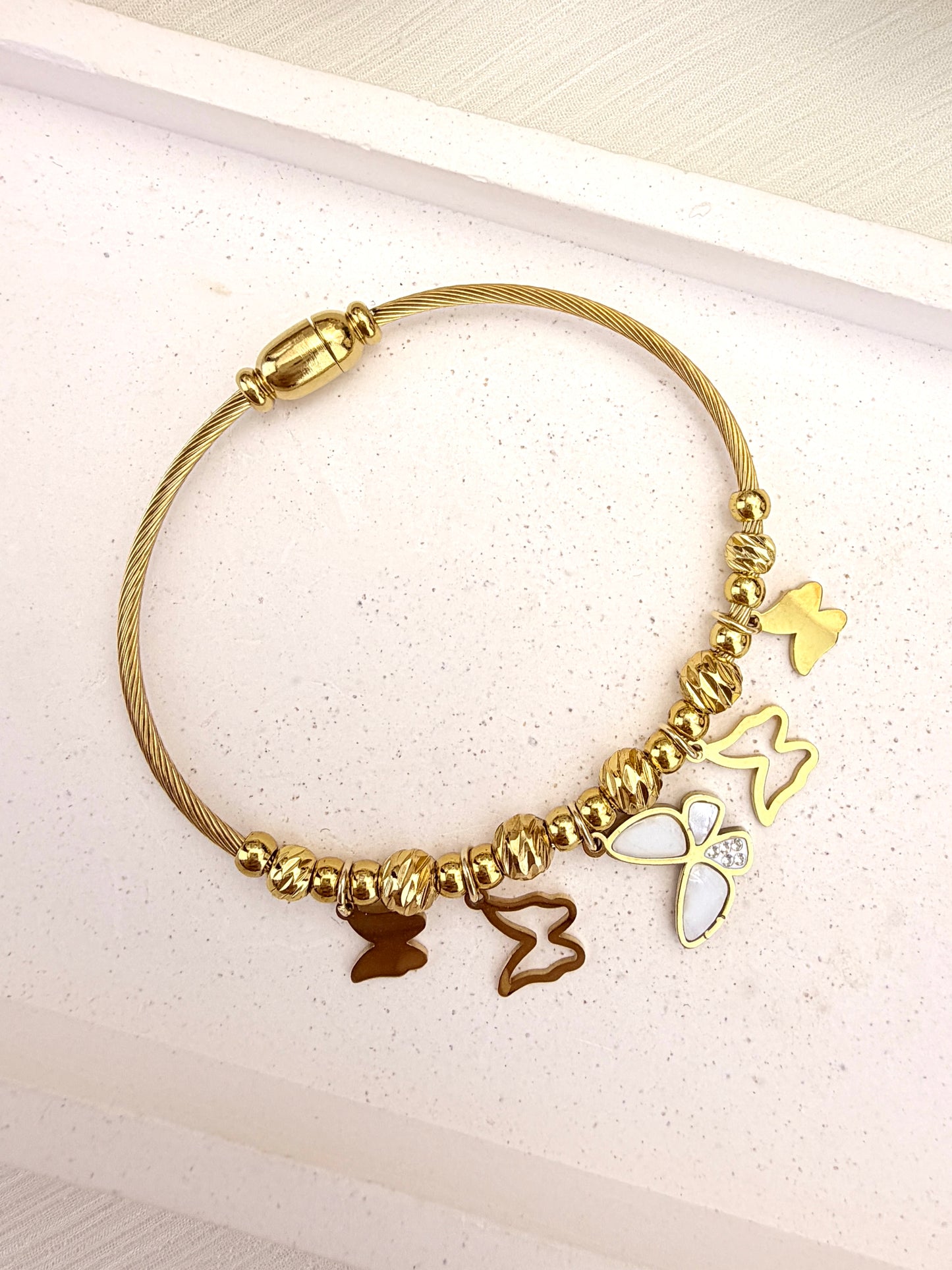 Flutter Charm Bangle