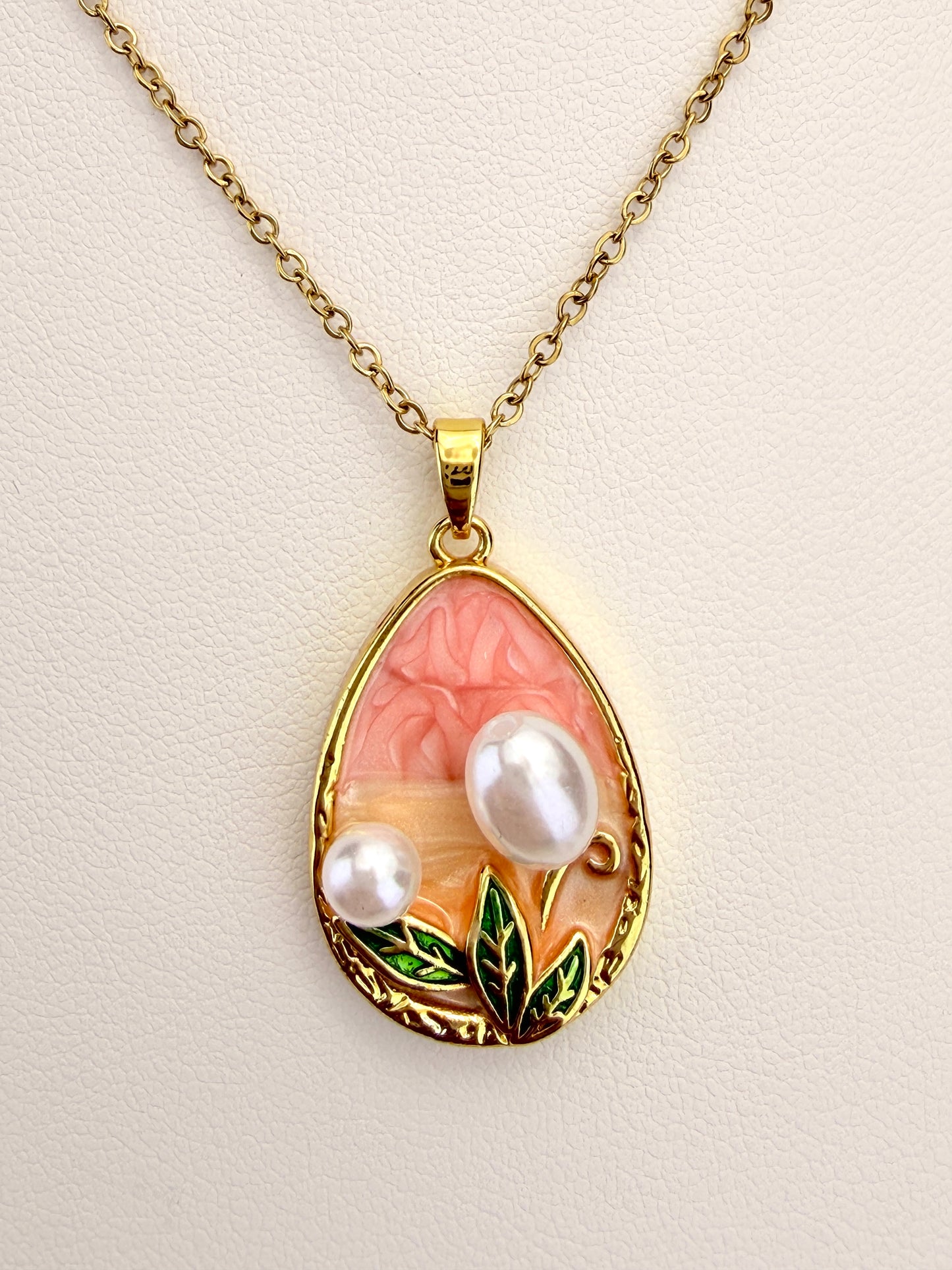 Pearl Bloom Necklace