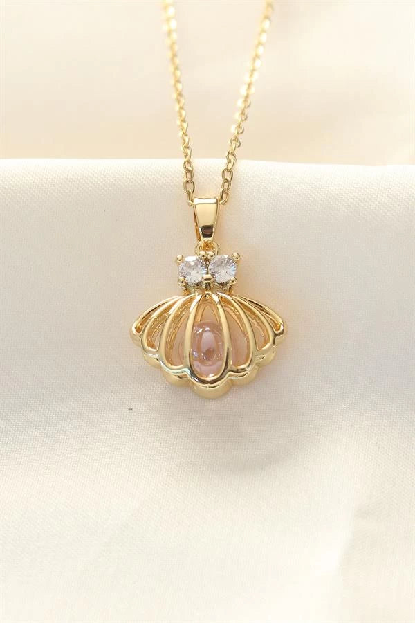 Golden Seashell Necklace
