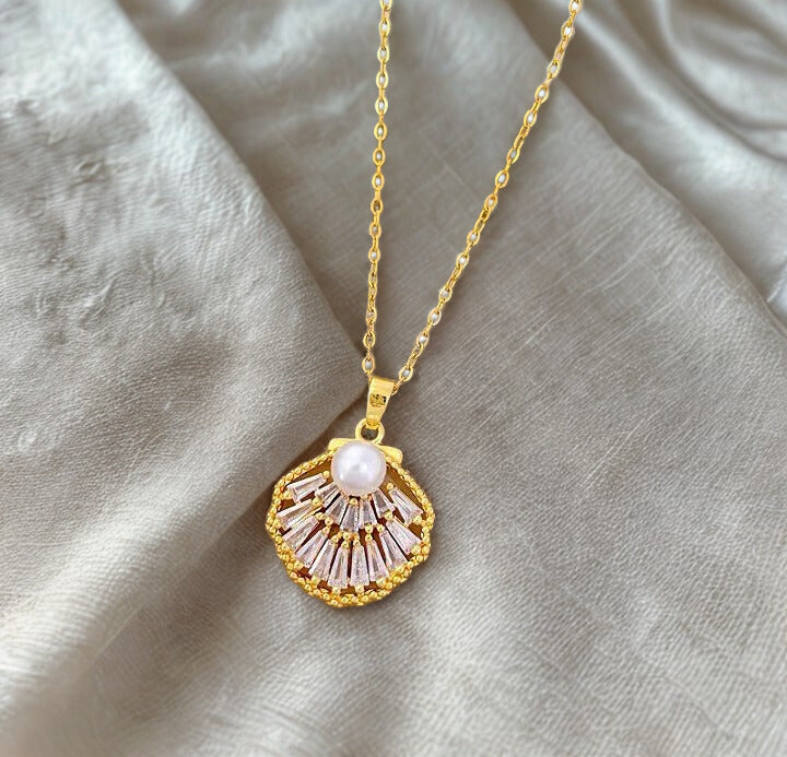 Pearl Tide Seashell Necklace